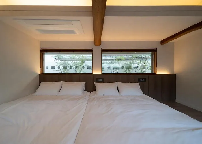 Sagyewon - Jongno Private House With 3 Rooms, 2 Bathrooms, Yard And Jacuzzi * Seoul