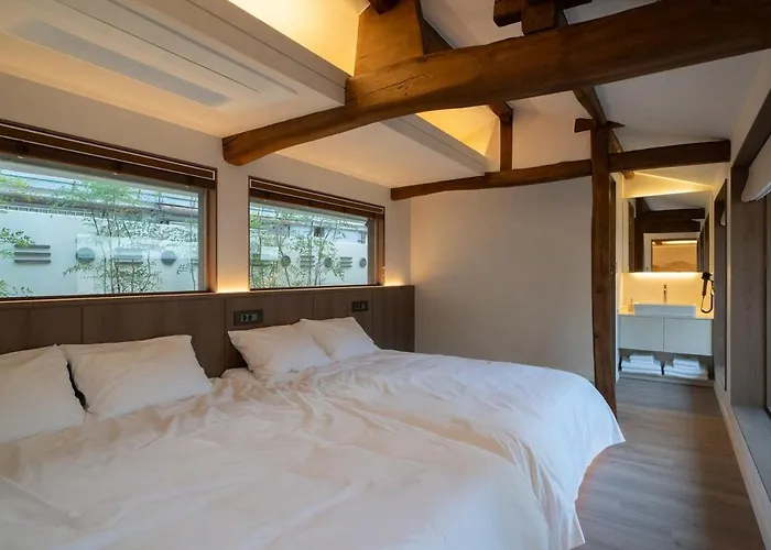 Sagyewon - Jongno Private House With 3 Rooms, 2 Bathrooms, Yard And Jacuzzi Holiday home Seoul