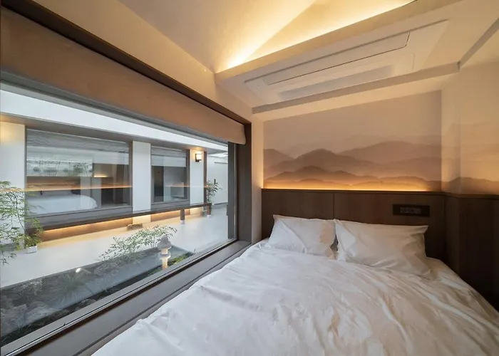Holiday home Sagyewon - Jongno Private House With 3 Rooms, 2 Bathrooms, Yard And Jacuzzi Seoul