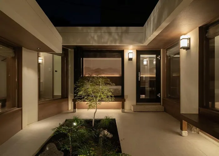 Holiday home Sagyewon - Jongno Private House With 3 Rooms, 2 Bathrooms, Yard And Jacuzzi Seoul