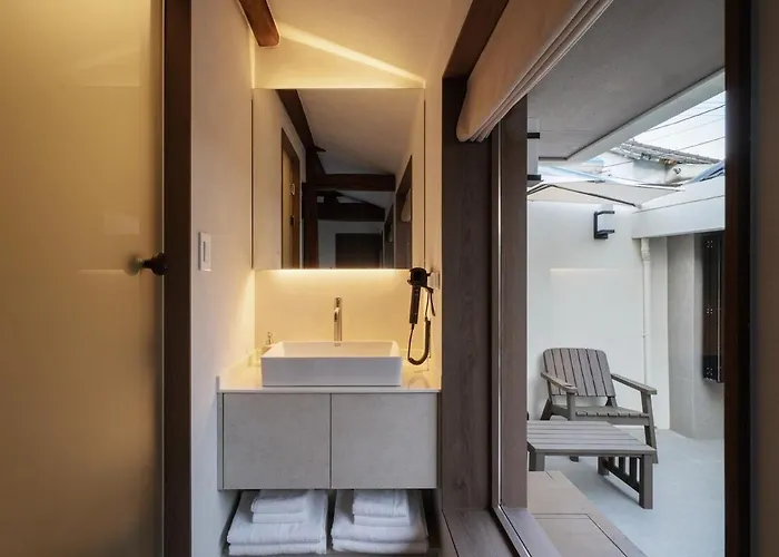 Sagyewon - Jongno Private House With 3 Rooms, 2 Bathrooms, Yard And Jacuzzi *